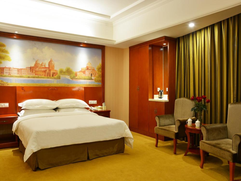 vienna hotel guangxi guigang high speed railway station central square