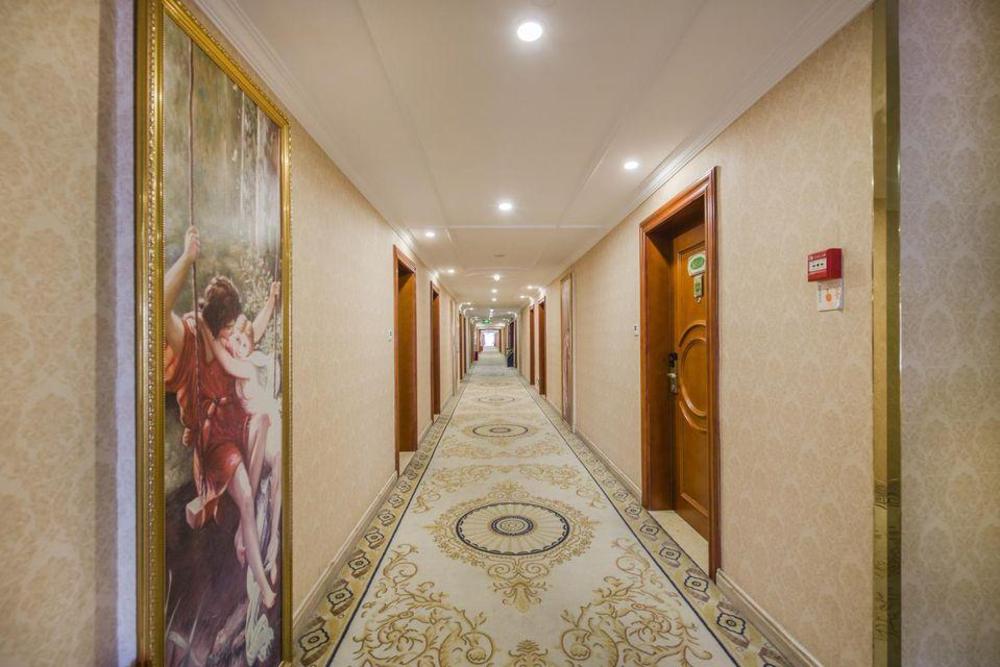 vienna hotel guangxi guigang high speed railway station central square