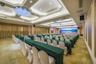 vienna hotel guangxi guigang high speed railway station central square