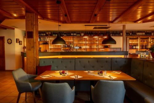 hotel restaurant ancho