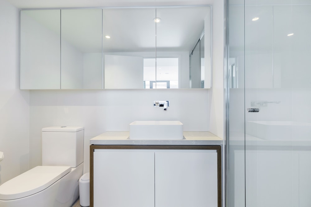 fv dream 2 bed apt pool free parking qfv211 16