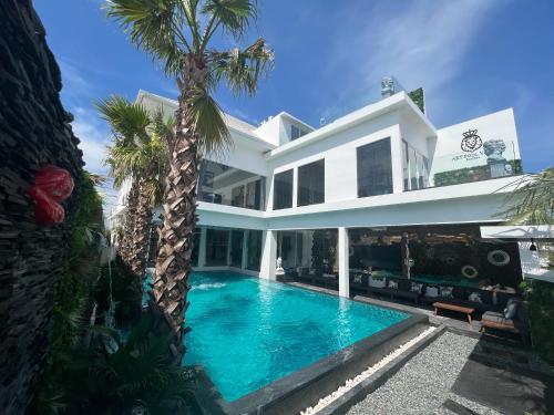premium pool villas pattaya