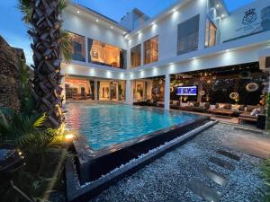premium pool villas pattaya