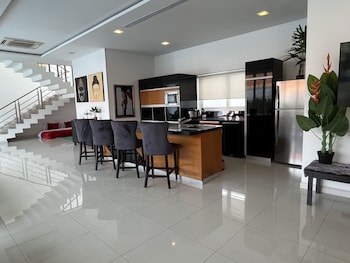 Premium Pool Villas Pattaya,,4 star
