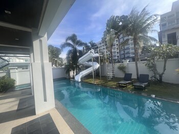 premium pool villas pattaya