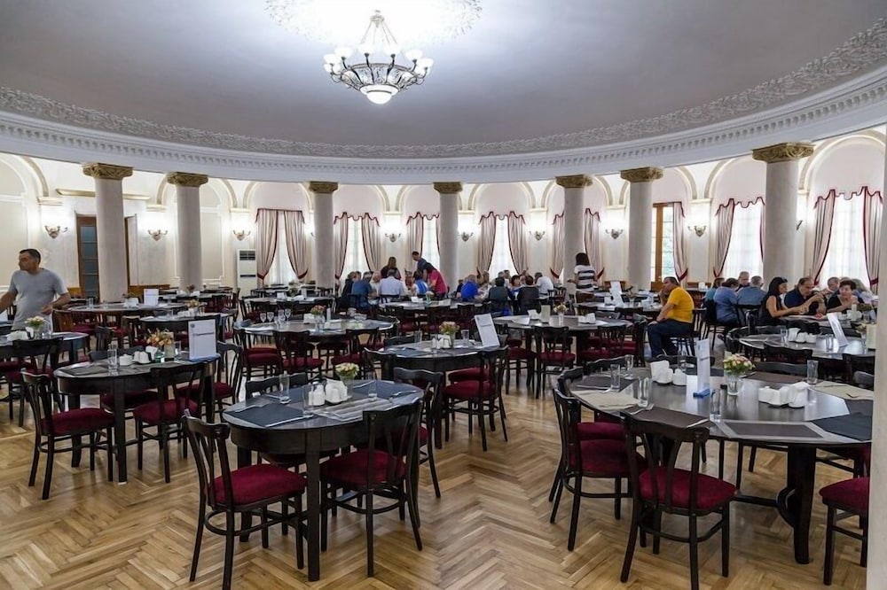 legends tskaltubo spa resort