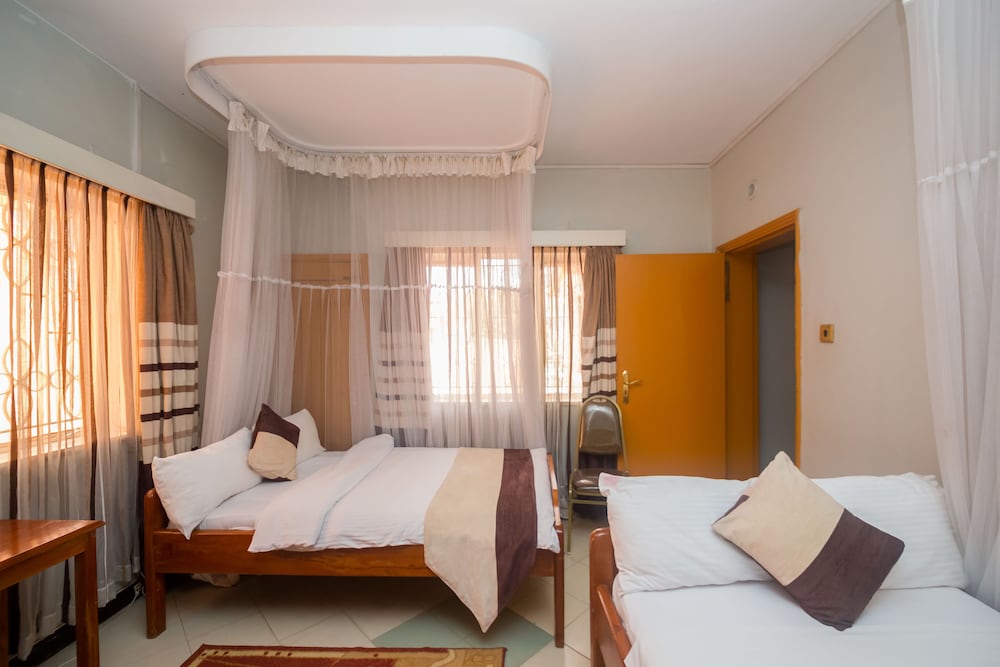 jupiter guest house parklands