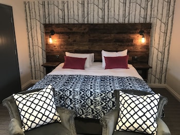 the crown hutton le hole