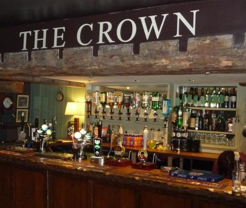 the crown hutton le hole