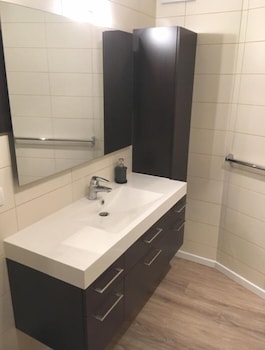 luxury large 4 beds 3 balconies 110 m2 parking