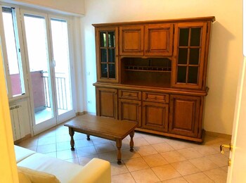 monterosso apartment