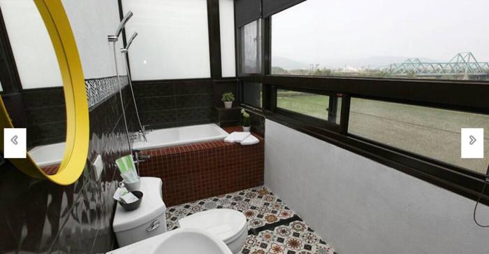 hi zebra travel bandb