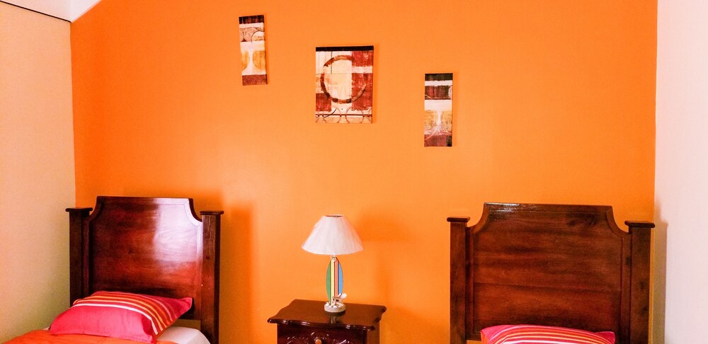 richmond villa rental management
