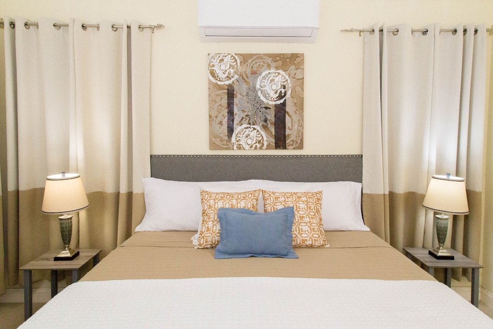 Richmond Villa Rental Management,,3.5 star