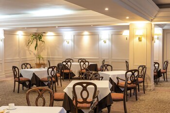 hotel puerta del sur