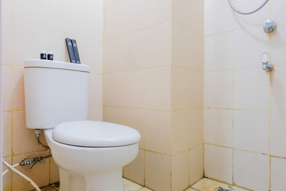 simple studio apartment at serpong greenview