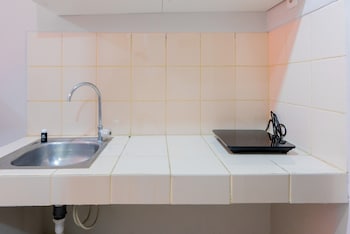 simple studio apartment at serpong greenview