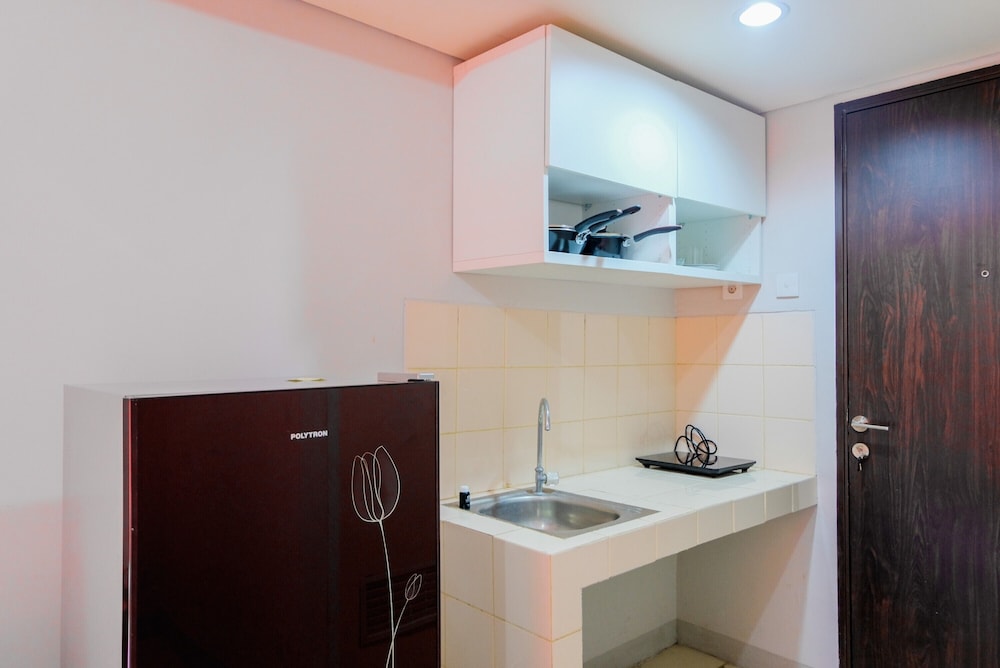simple studio apartment at serpong greenview