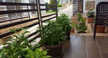 2 bedroom villa by ap at tagaytay hampton villa