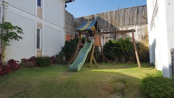 2 bedroom villa by ap at tagaytay hampton villa