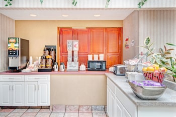 Super 8 By Wyndham Brockton,Brockton>>Boston,2 star