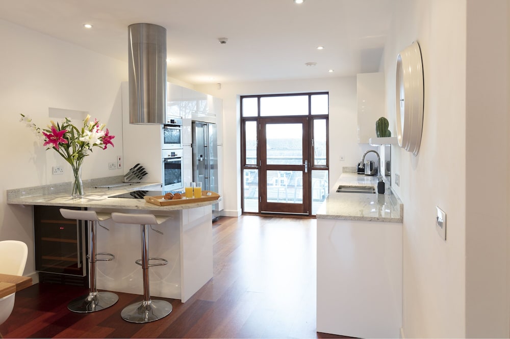 hampden apartments the henry