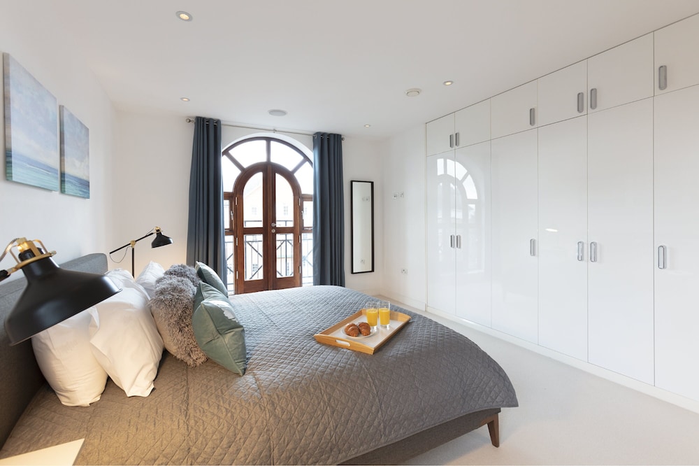 hampden apartments the henry