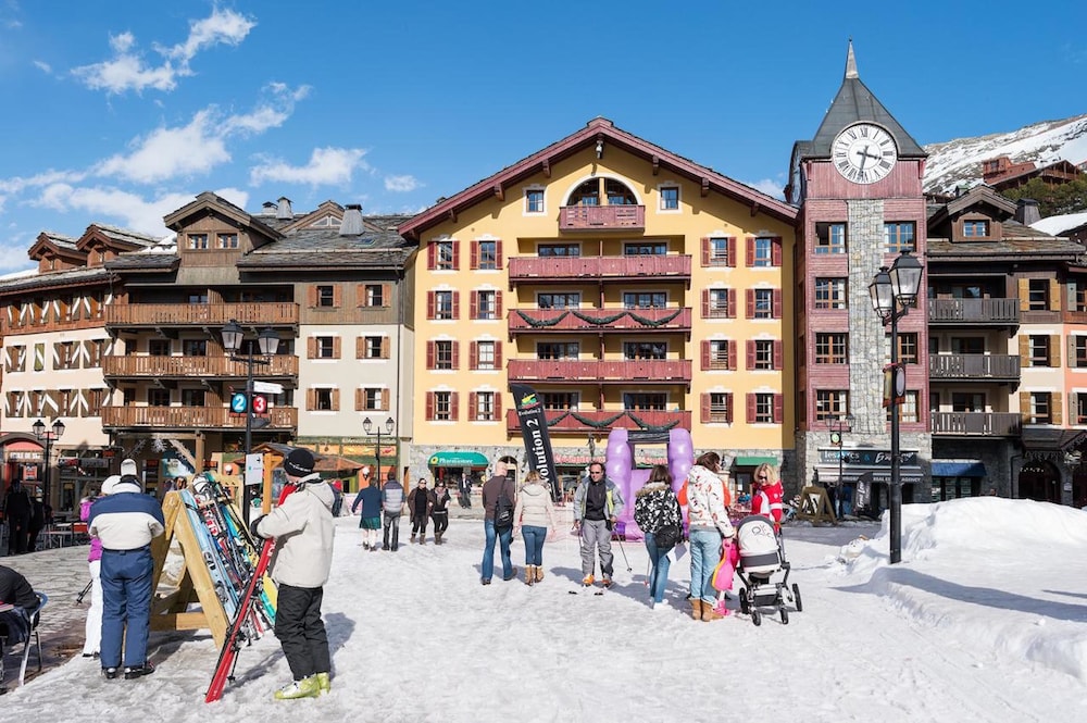 pierre and vacances premium residenz arc 1950 le village