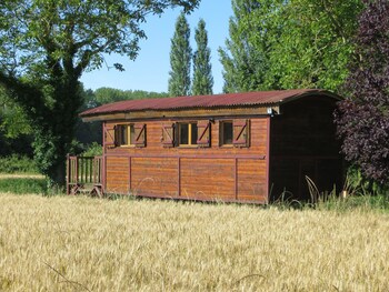 roulotte a la ferme de lisle