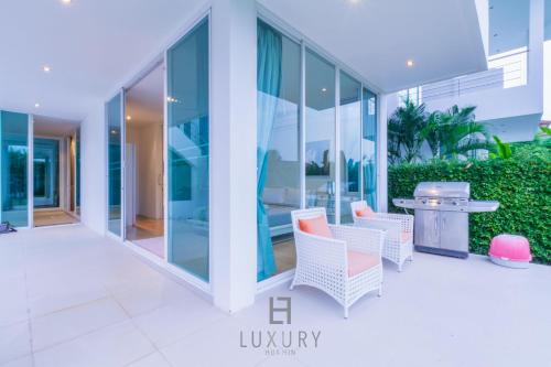 luxury modern 3 bedroom pool villa pa5