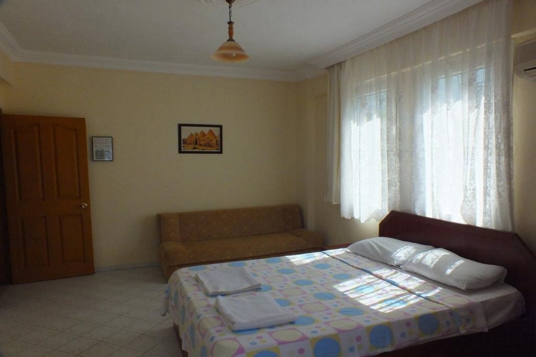everest apart hotel