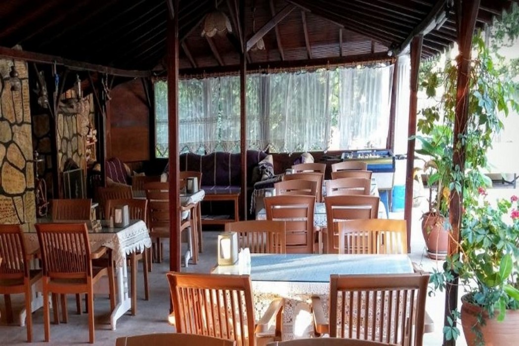 everest apart hotel