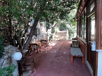 everest apart hotel