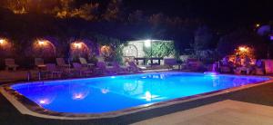 everest apart hotel