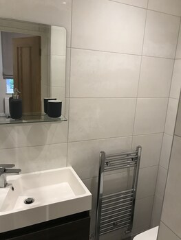 1 helena studio apartment