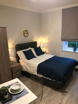 1 helena studio apartment