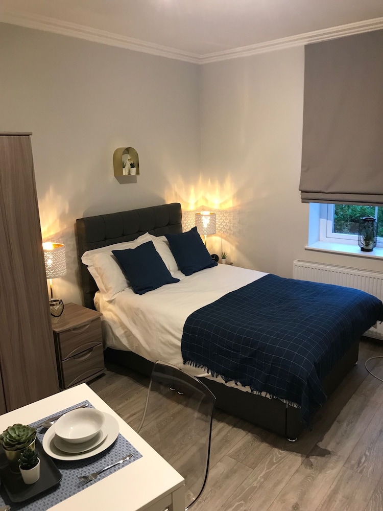 1 helena studio apartment