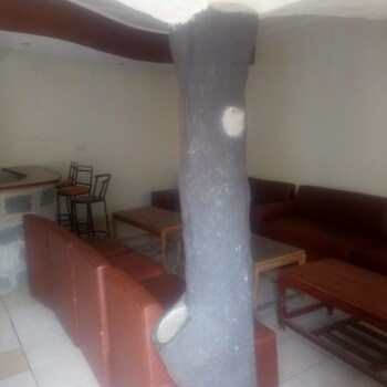 The Reeds Hotel,,3 star