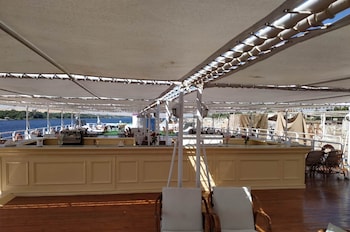 ms king tut i nile cruise