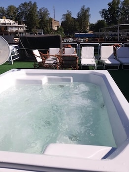 ms king tut i nile cruise