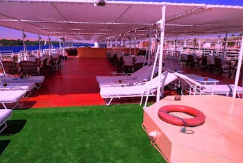 ms king tut i nile cruise