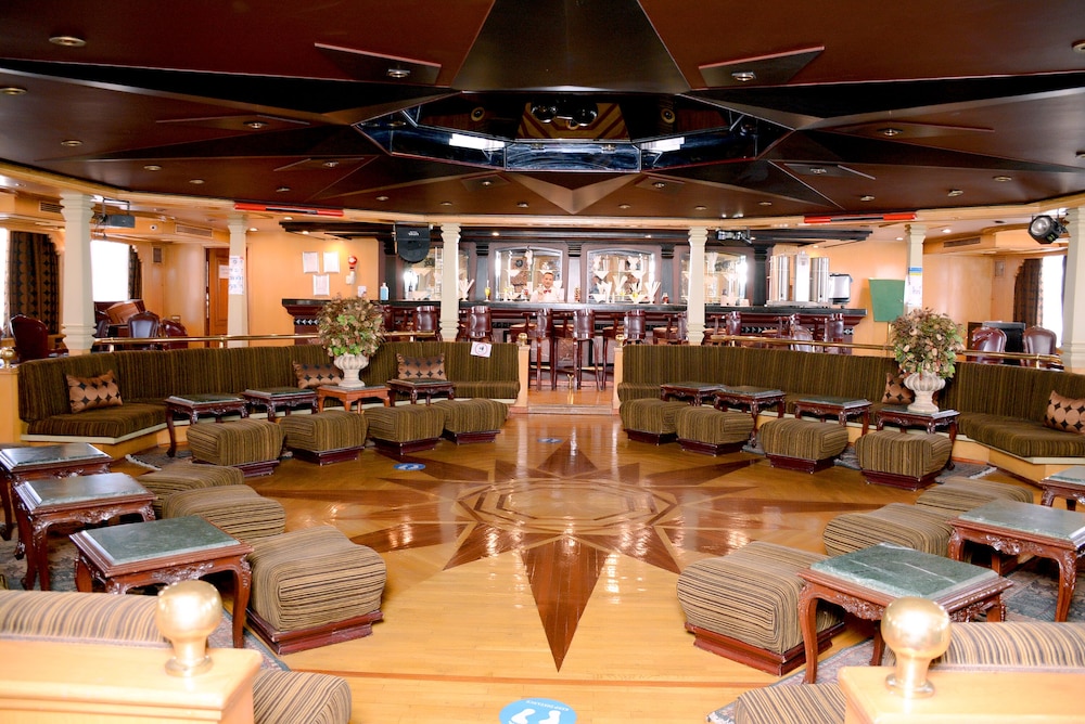 ms king tut i nile cruise