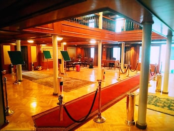 ms king tut i nile cruise