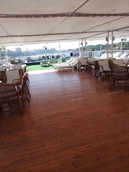ms king tut i nile cruise