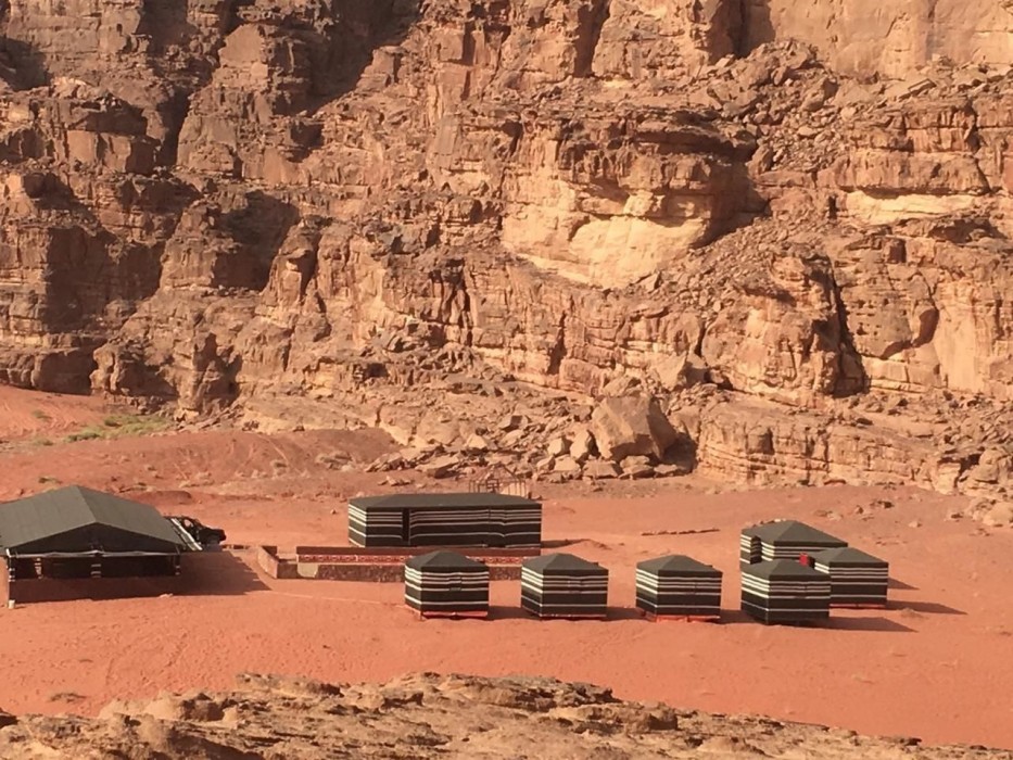 bedouins desert camp