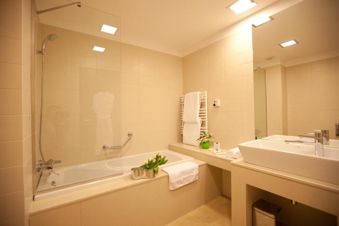 capital plaza hotel