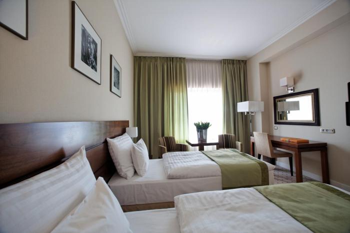 capital plaza hotel