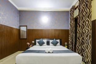 hotel vinayak banganga road katra