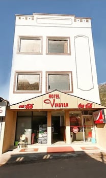 hotel vinayak banganga road katra
