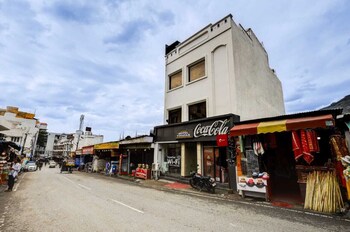Hotel Vinayak -Banganga Road Katra,Near Katra Railway Station,3 star